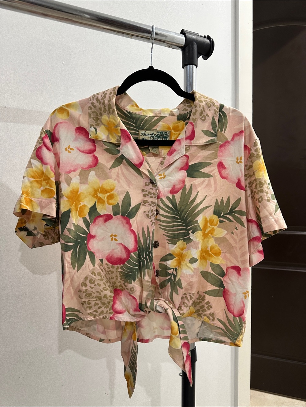 Vintage Cropped Tie-Front Floral Button-Down Shirt - Pink Floral